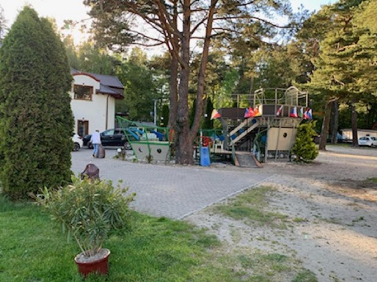 Letnisko Debki Villa Bagian luar foto